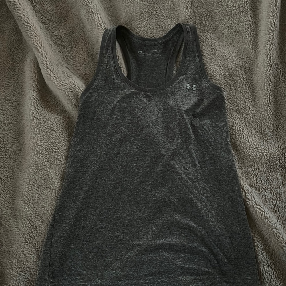 S under armor full length loose tank top in grey